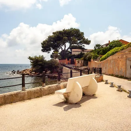 Centre Climatise * Bandol